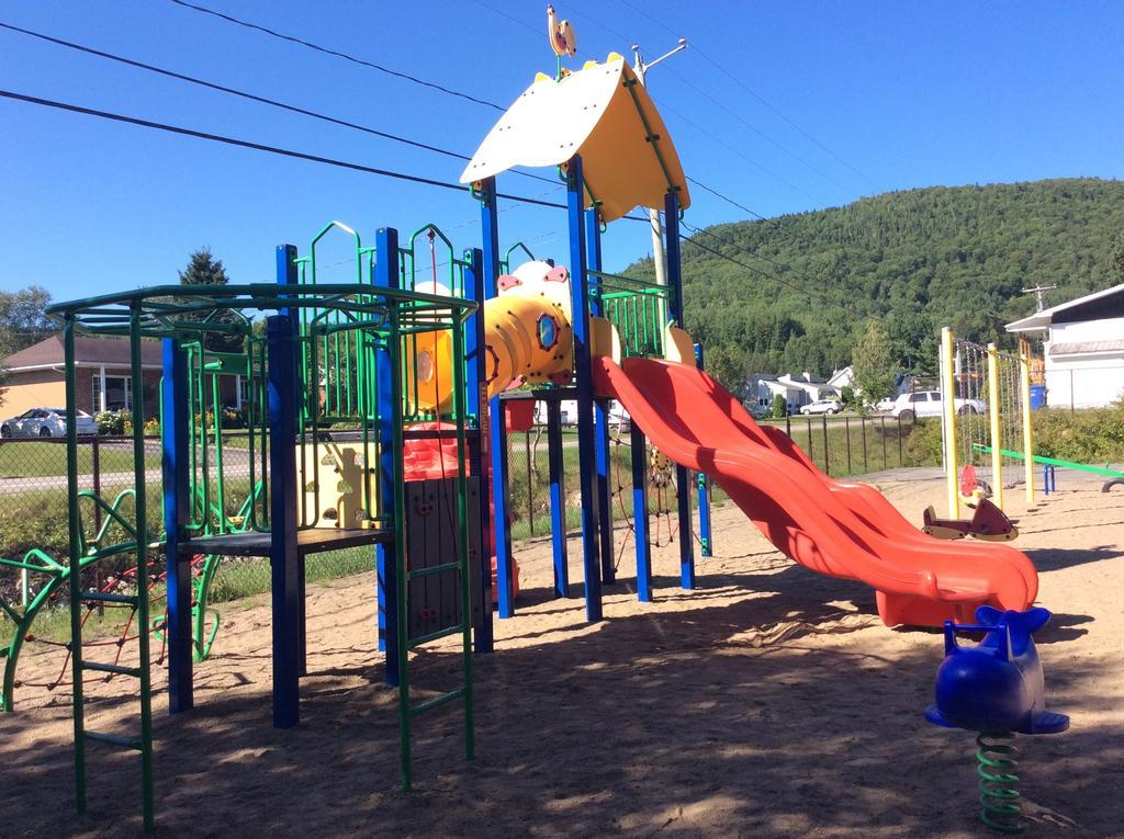 Camping Le 4 Chemins LʼAnse-Saint-Jean Zimmer foto